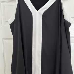 Vince Camuto Black and Cream V-Neck Blouse